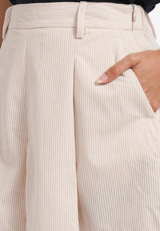 Quần Short Xếp Ly Vải Nhung